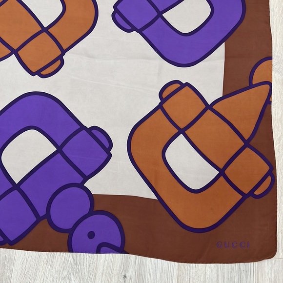 GUCCI SILK SCARF. 100%AUTHENTIC. USED. IN GOOD CONDITION. - Picture 2 of 11